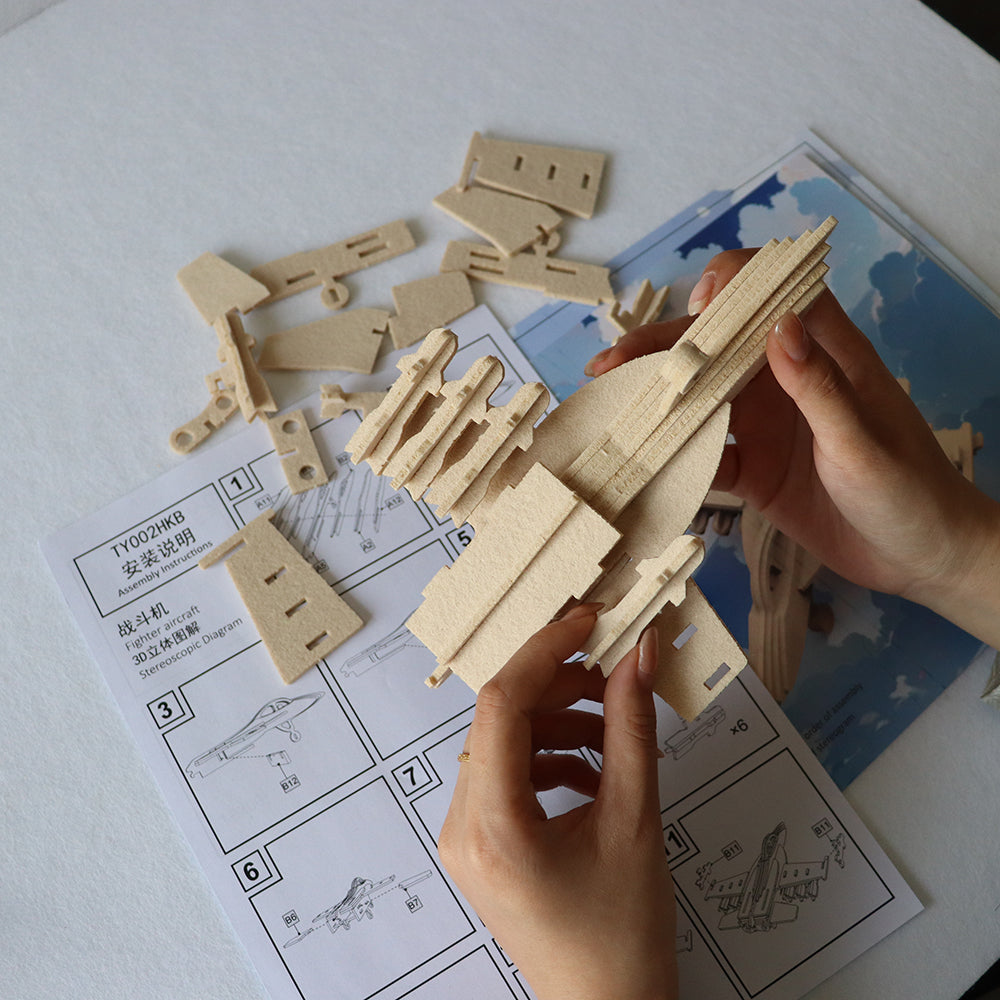 Feltor 3D puzzle for kids, felt fighter plane 3D puzzle, DIY children's airplane model kit, can be used as desktop decoration, give children an excellent toy birthday gift