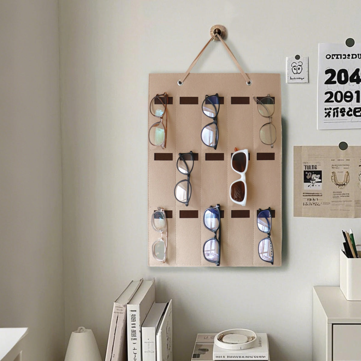 Feltor Sunglasses Storage Box, Wall-mounted Glasses Holder with 15 Transparent Glasses Slots and Metal Hooks, Felt Material Dust-proof Design - Glasses